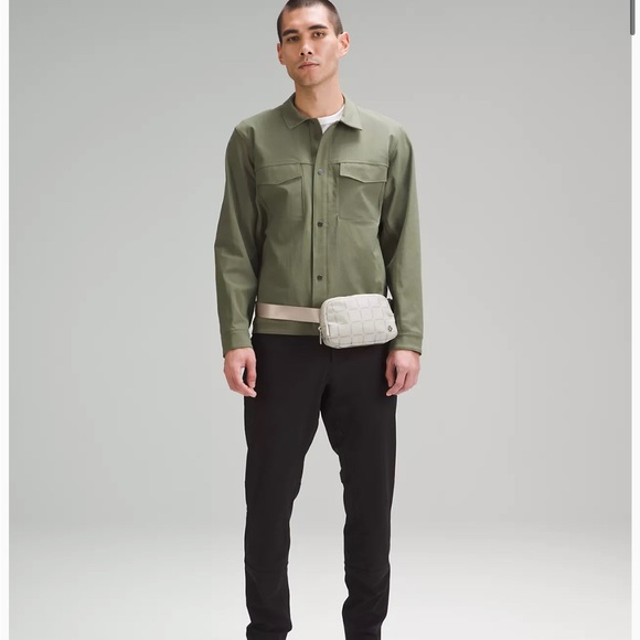 NEW LULULEMON EVERYWHERE BELT BAG
COLOR Wordmark Grid Mini Raw Linen - Picture 6 of 9